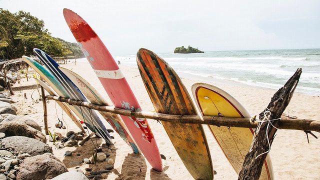 海でも本当に落ちないおすすめアイライナー そして砂が入らない海バッグ さわさわワールド すれすれなるままに